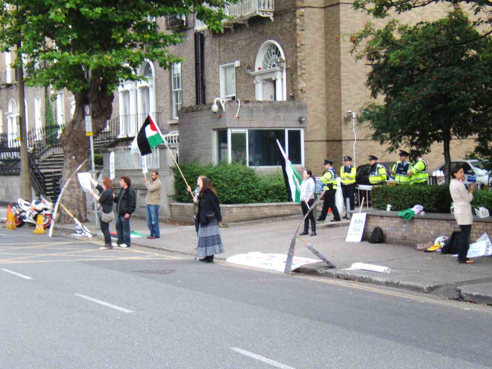 2010-07-23-4-Israeli Embassy Protest